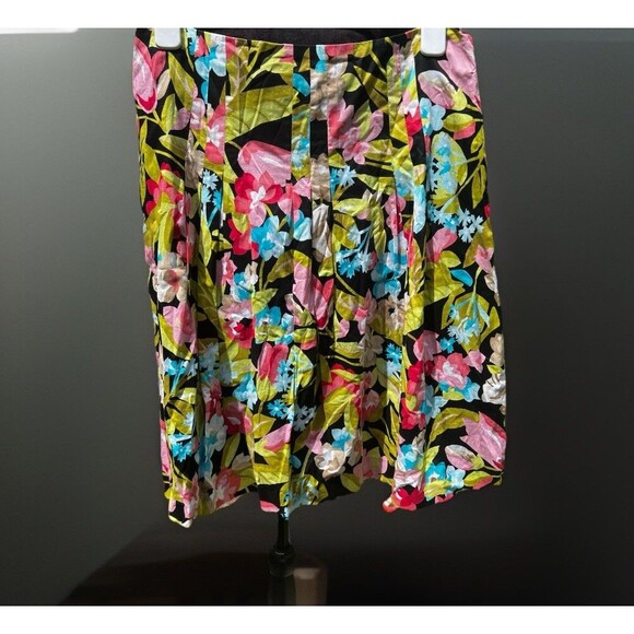 Talbots Black Tropical Floral Skirt Size 14 Knee Length Side Zipper - Picture 2 of 6